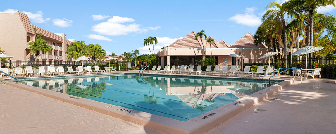 Amenities Clubhouse Pool | Turtle Lake Golf Colony COA Naples Florida